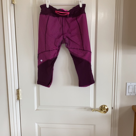 Lululemon crop leggings size 8 - Picture 2 of 8
